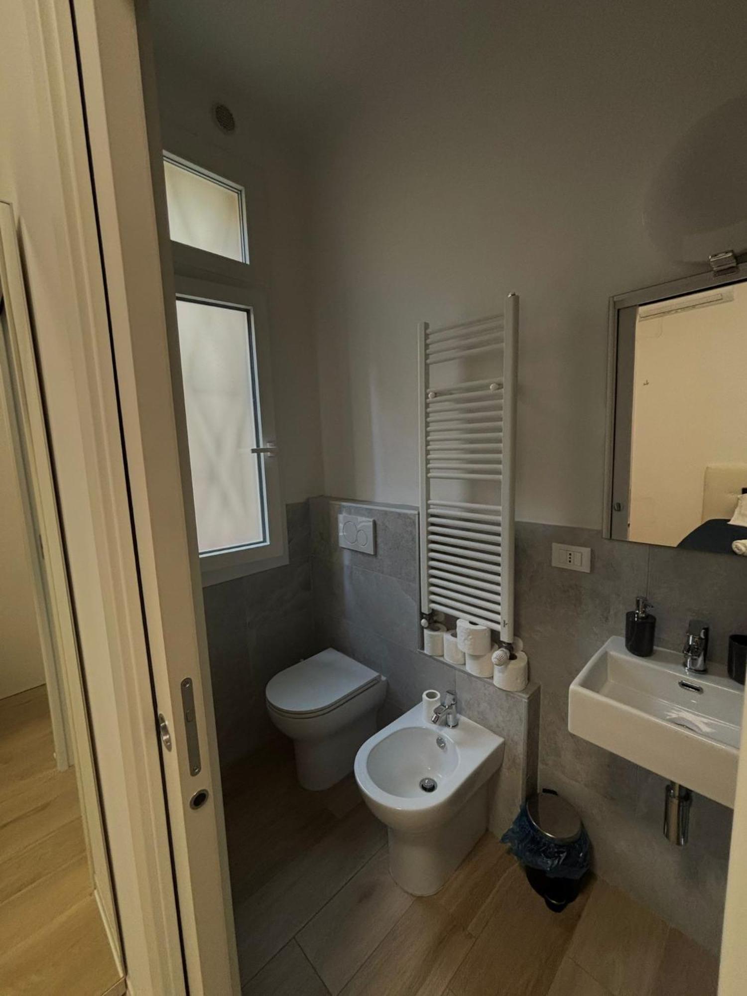 Lu.Na Apartment โบโลญญา ภายนอก รูปภาพ
