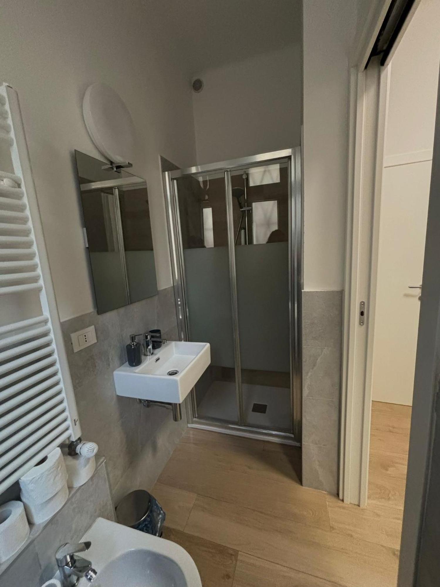 Lu.Na Apartment โบโลญญา ภายนอก รูปภาพ